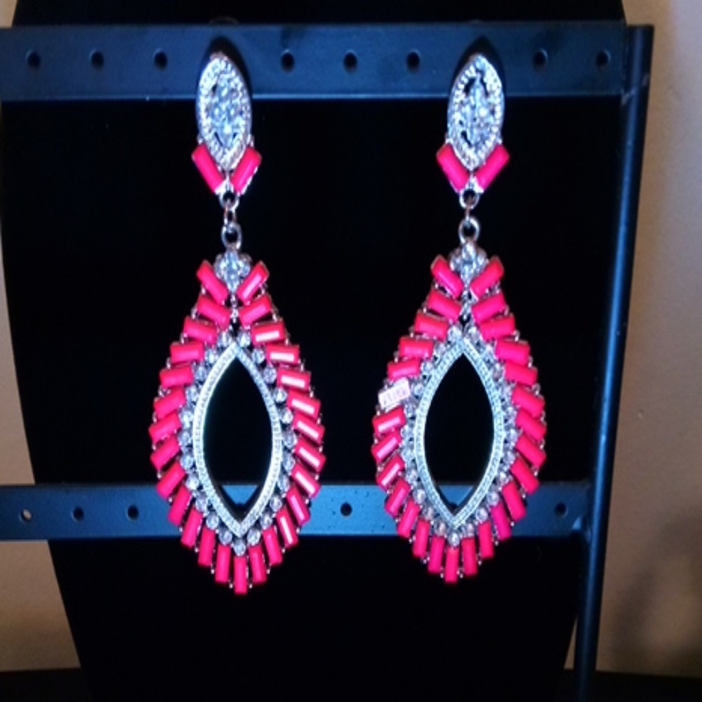 Pink beaded silver earings.